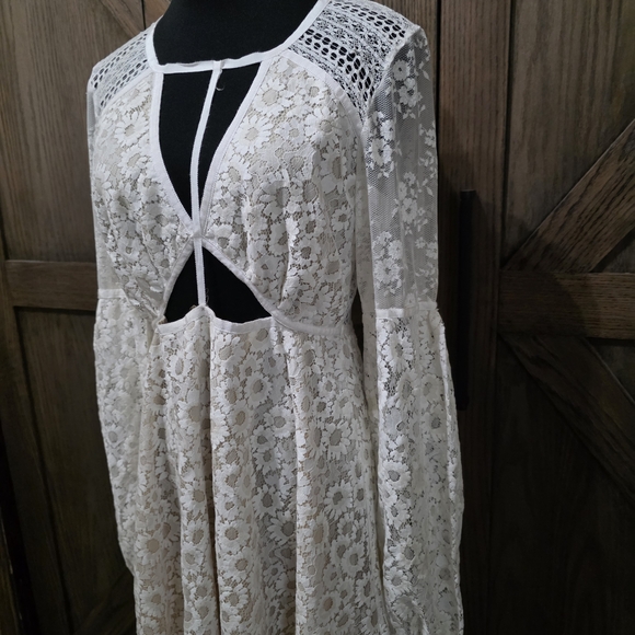 NWOT For Love And Lemons Ivory Lace Dress - Picture 3 of 5